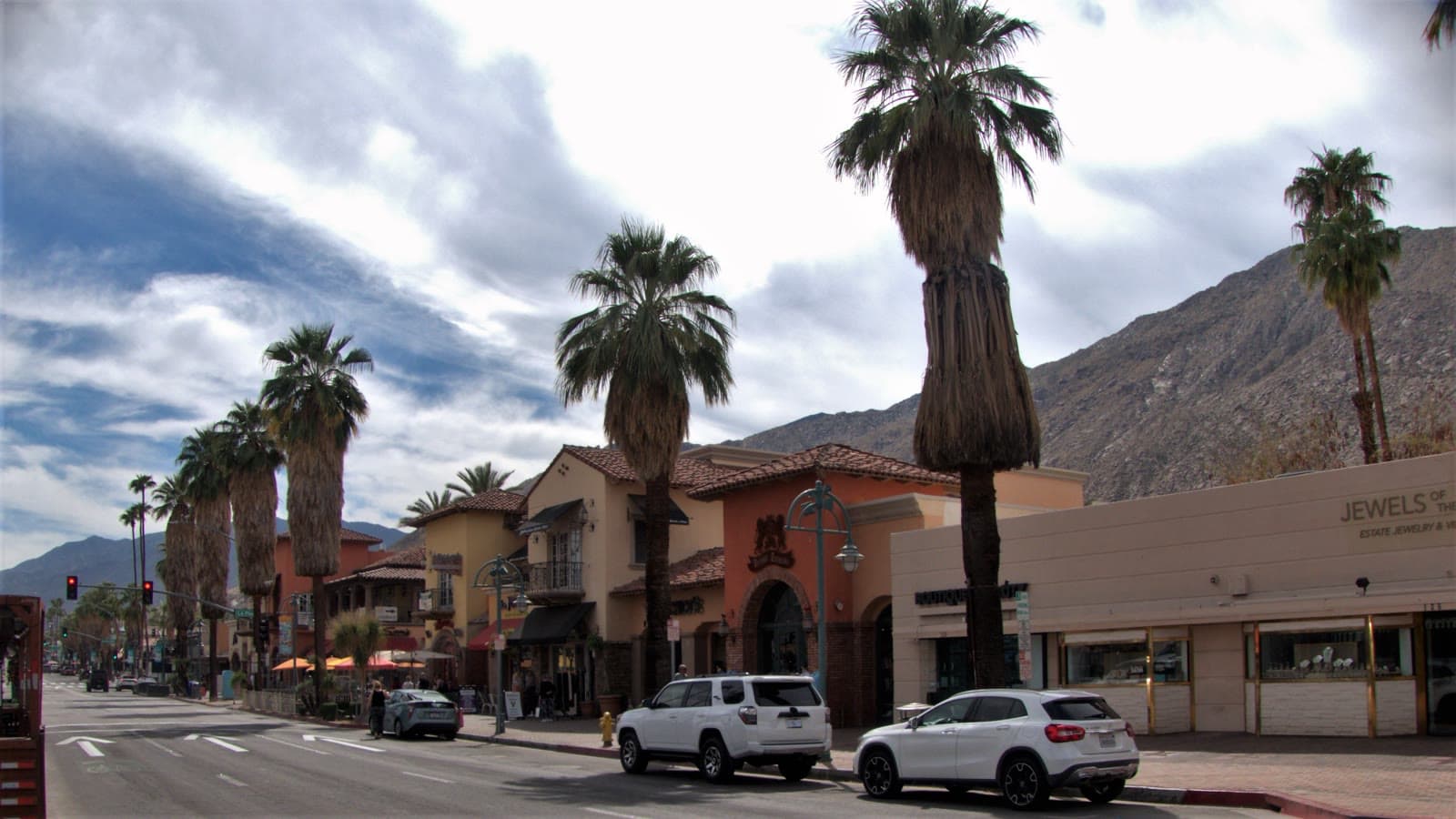 Palm canyon drive under the san jacinto mountains: Rockstarr Media is casting new faces in Palm Springs