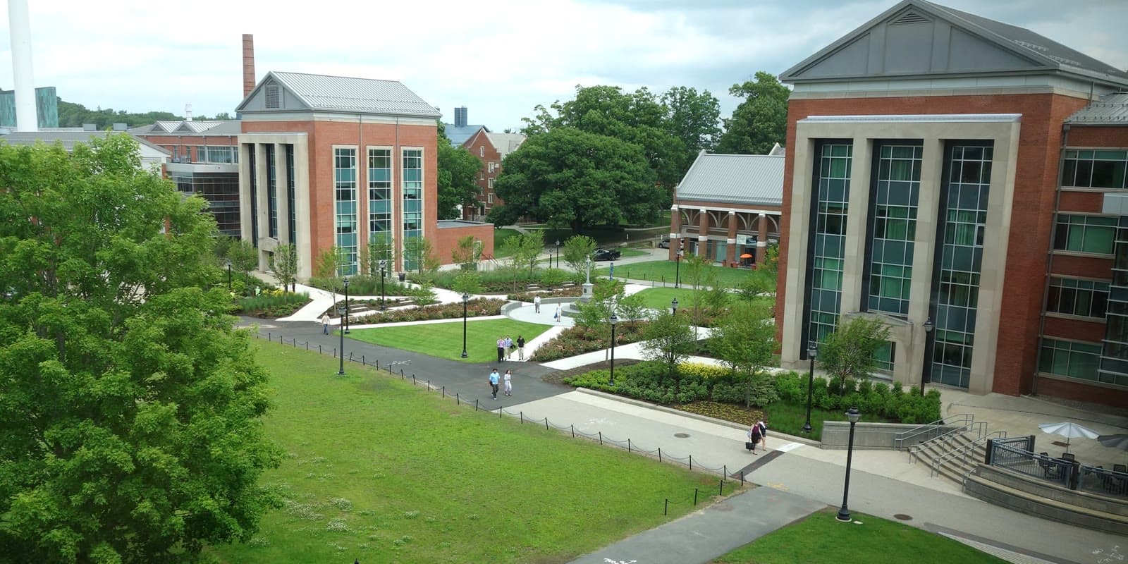 The university of connecticut campus in storrs: Rockstarr Media is casting new faces in Storrs