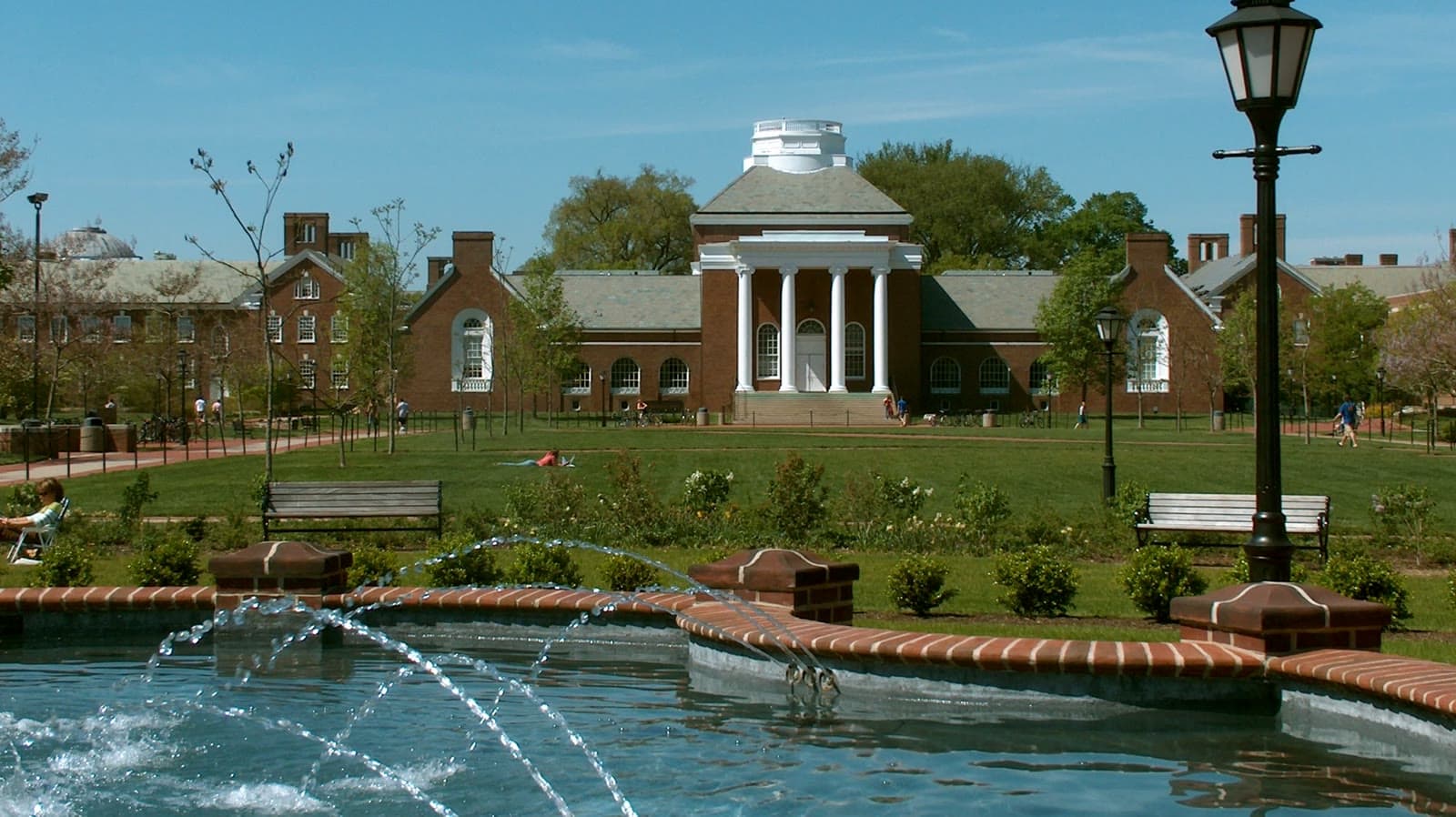 Memorial Hall and the Green at the University of Delaware: Rockstarr Media is casting new faces in Newark
