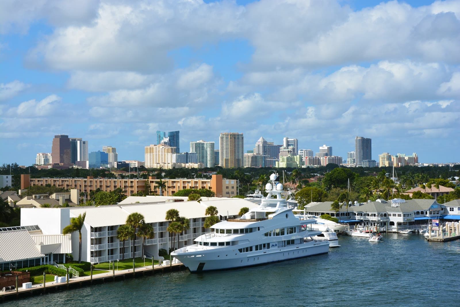 Downtown Fort Lauderdale and the yacht harbor: Rockstarr Media is casting new faces in Fort Lauderdale