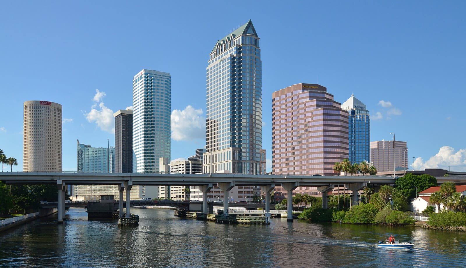 Downtown Tampa towers above the Hillsborough River: Rockstarr Media is casting new faces in Tampa