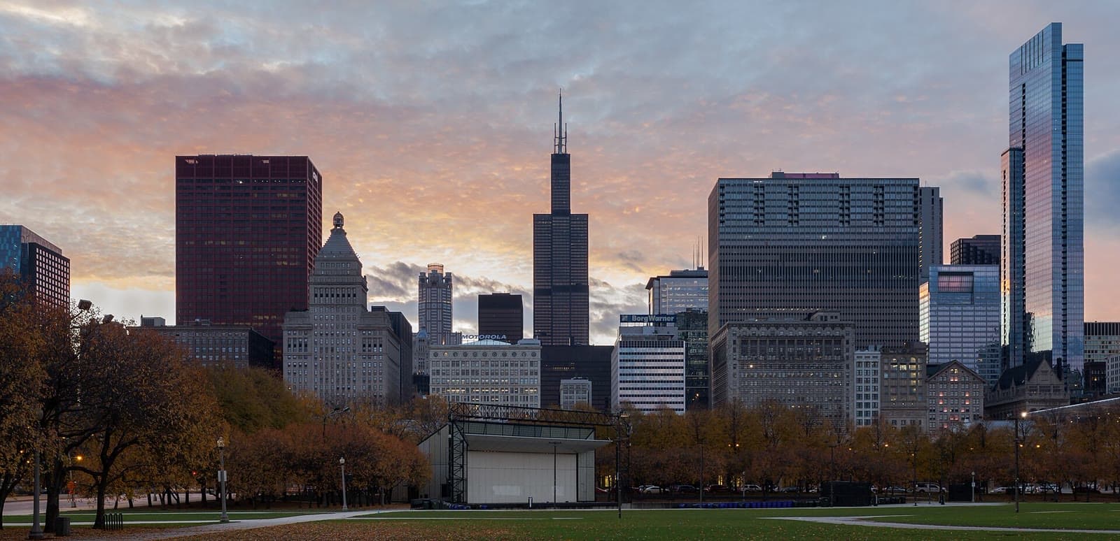 The Chicago Loop skyline at dusk seen from Grant Park: Rockstarr Media is casting new faces in Chicago