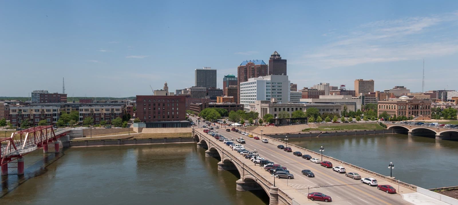 Downtown Des Moines over the Des Moines River: Rockstarr Media is casting new faces in Des Moines