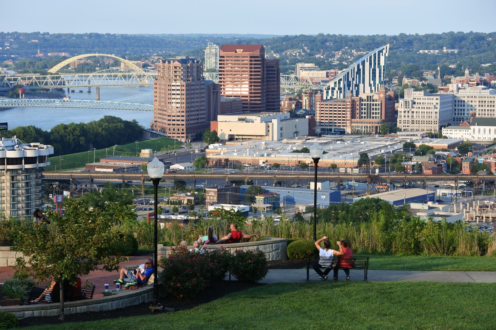 Covington and the ohio river from devou park: Rockstarr Media is casting new faces in Covington & Northern Kentucky