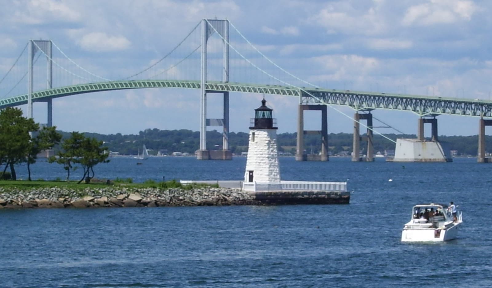 Newport harbor light and the newport bridge: Rockstarr Media is casting new faces in Newport